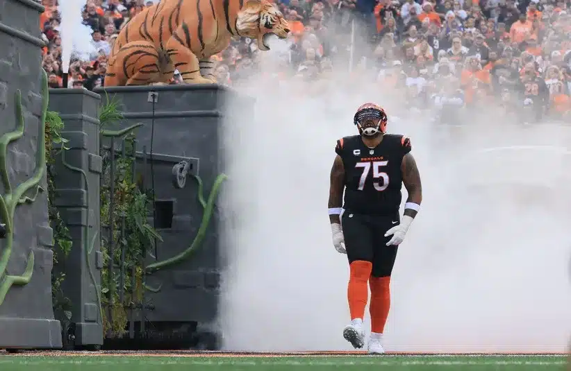 Cincinnati Bengals offensive tackle Orlando Brown Jr. (75) is introduced