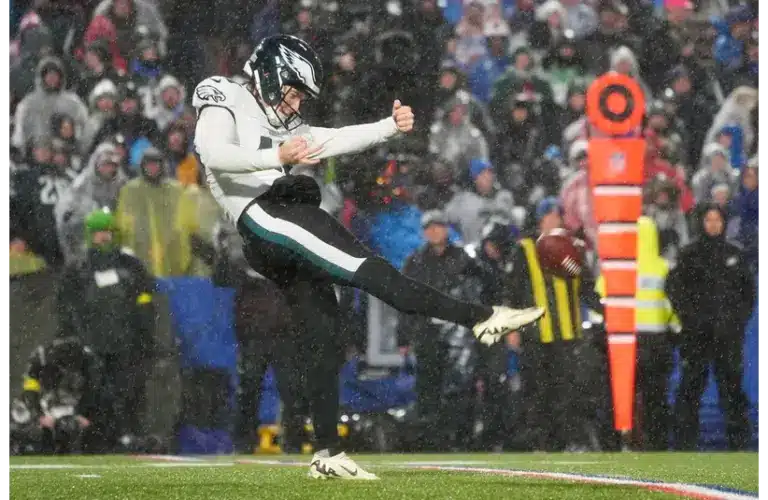 Braden Mann booming a kick vs Bills