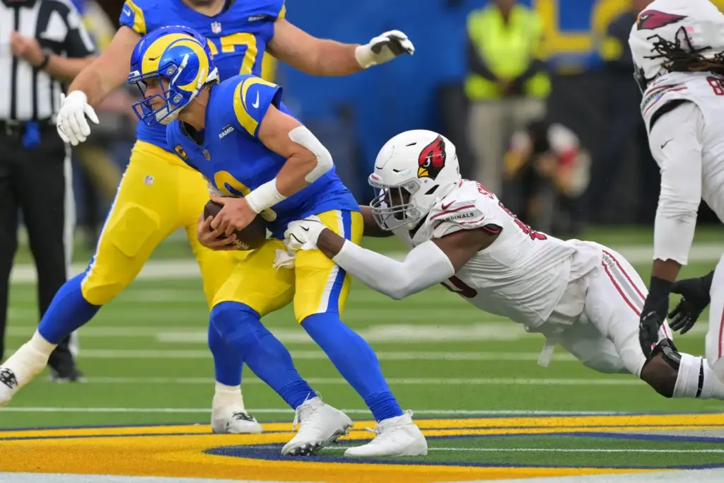 Green Bay Packers reportedly interested in Josh Sweat