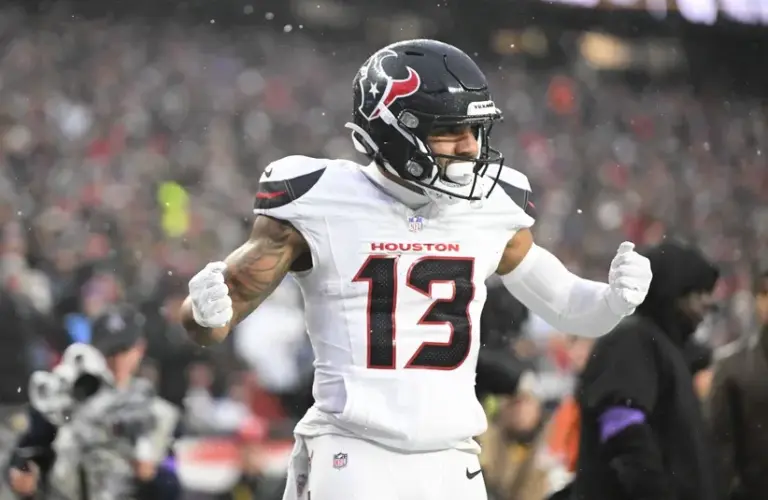 Houston Texans wide receiver Christian Kirk (13) celebrates a touchdown