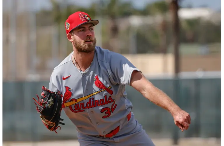 Cardinals Matthew Liberatore throwing the ball