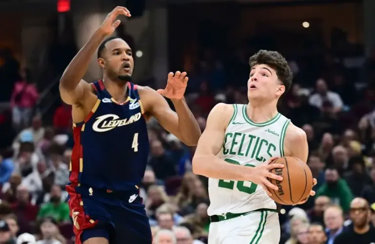 Boston Celtics guard Hugo Gonzalez (28) drives to the basket