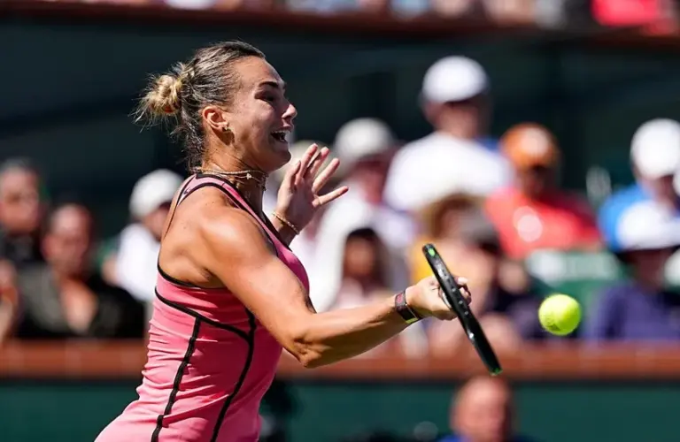 Aryna Sabalenka defeated Naomi Osaka 6-2, 6-4 in their BNP Paribas Open