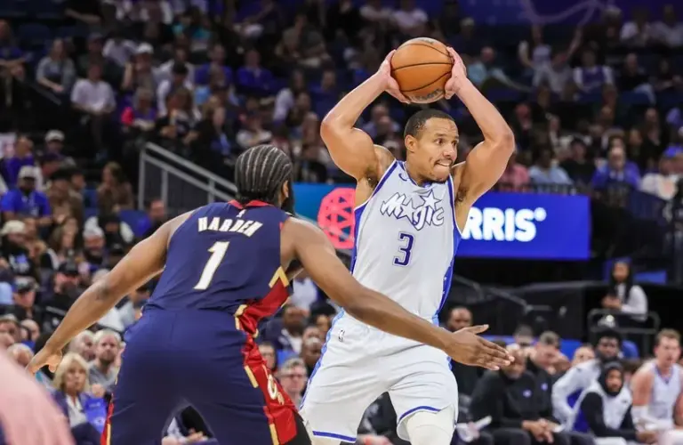 Orlando Magic guard Desmond Bane (3) passes the ball