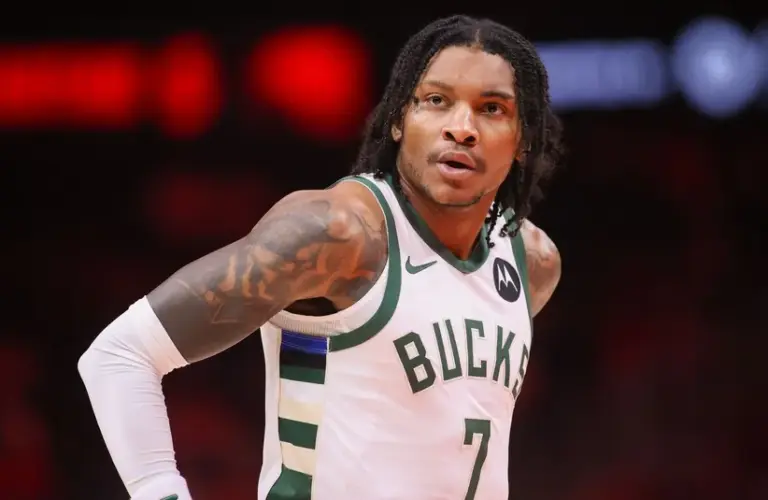 Milwaukee Bucks guard Kevin Porter Jr. (7) before a game against the Atlanta Hawks