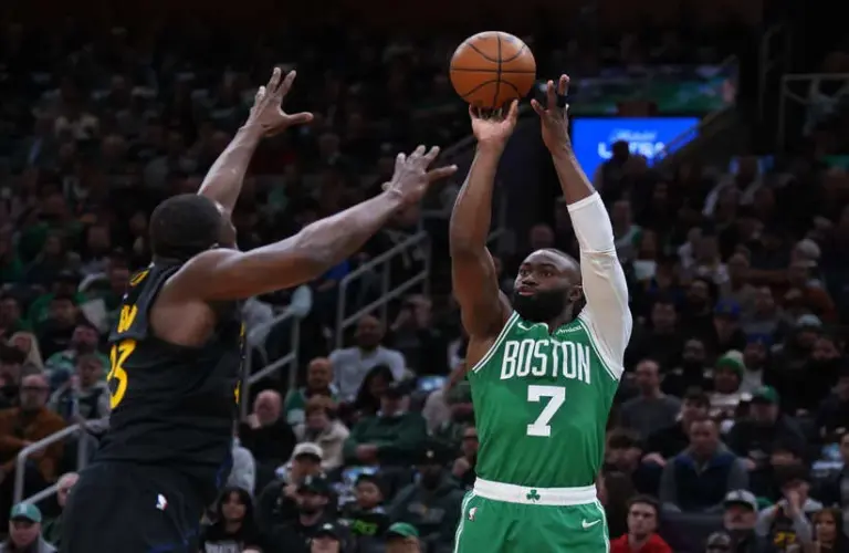 Boston Celtics guard Jaylen Brown (7) shoots the ball