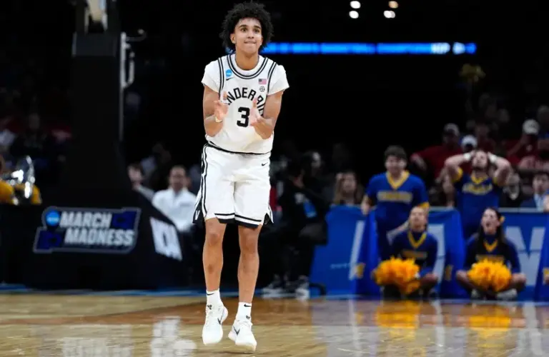 Vanderbilt Commodores guard Tyler Tanner (3) celebrates
