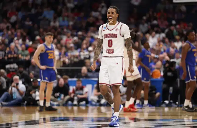 Alabama Crimson Tide guard Labaron Philon (0) reacts after a play in the second half