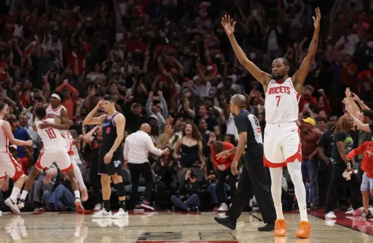 Houston Rockets forward Kevin Durant (7) reacts to the win.
