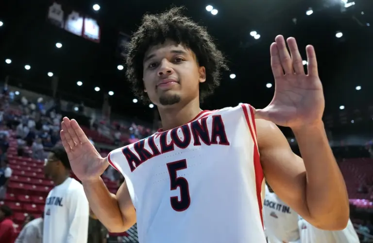 Arizona player celebrates during second round of NCAA Tournament.