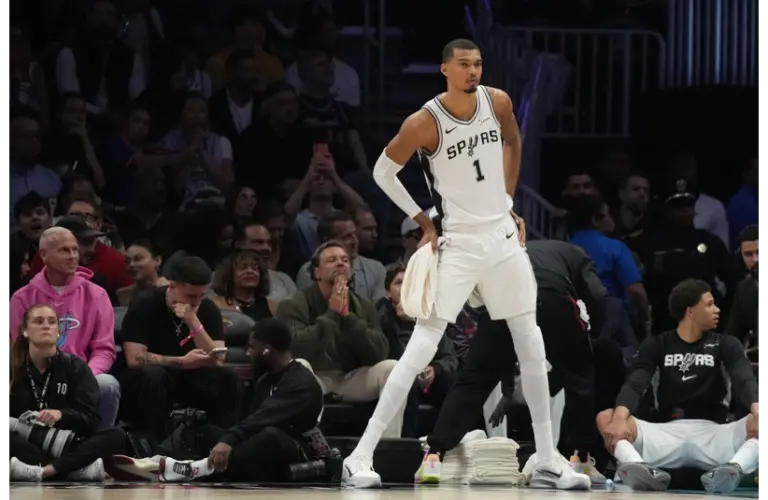 Victor Wembanyama running down the court