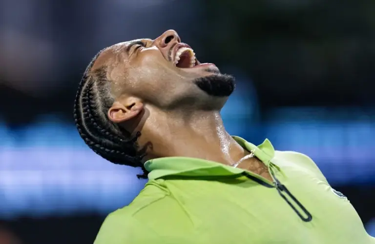 Fils showing emotions on the court