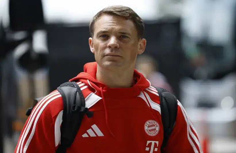 Neuer in Bayern Munich colors