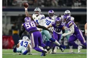 Greenard getting pressure against Eagles rival Dallas Cowboys and Dak Prescott