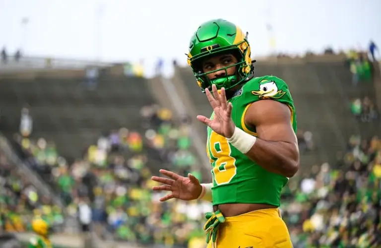 Oregon Ducks tight end Kenyon Sadiq (18) looks on before the game.