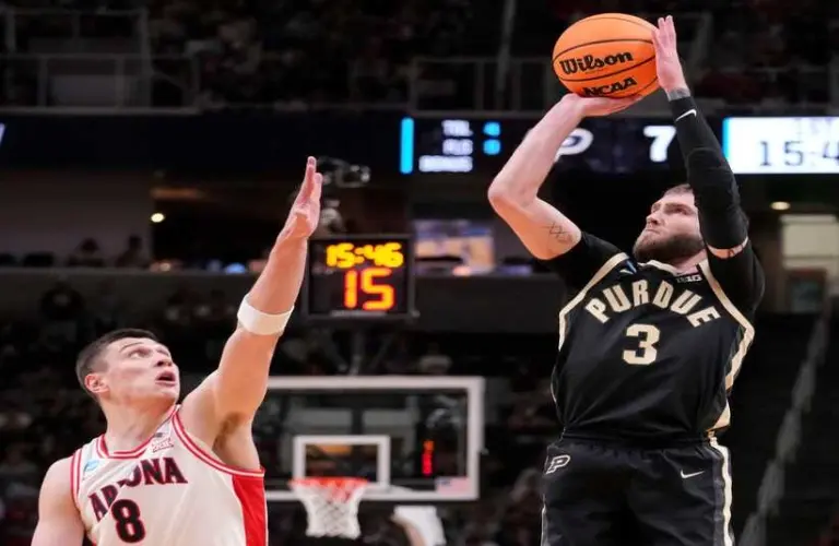 Braden Smith of Purdue playing in the NCAA Tournament.