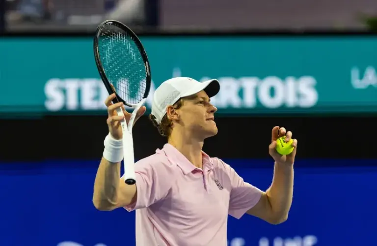 Jannik Sinner of Italy celebrates his victory.