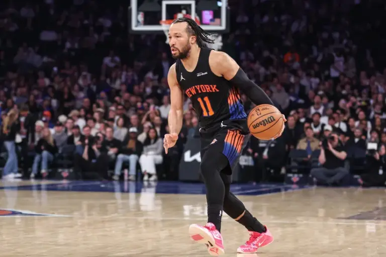 Knicks; Apr 3, 2026; New York, New York, USA; New York Knicks guard Jalen Brunson (11) drives to the basket in the third quarter against the Chicago Bulls at Madison Square Garden.