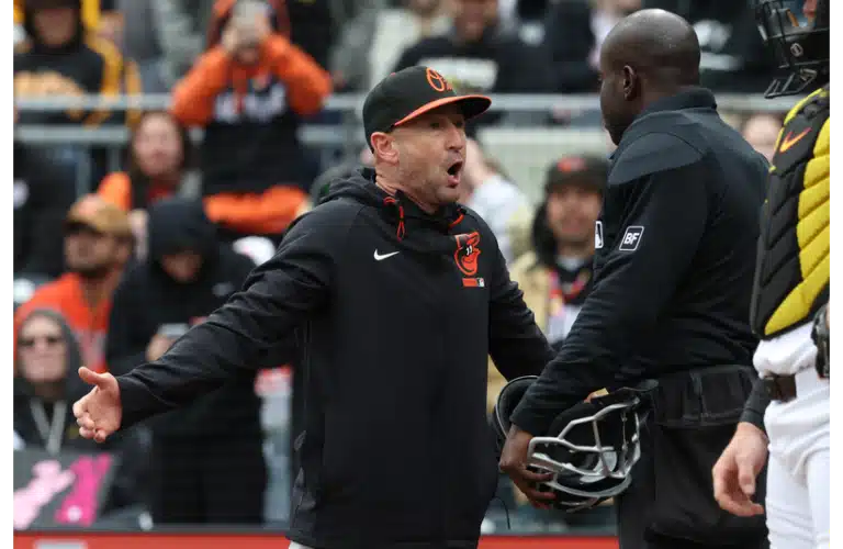 Craig Albernaz arguing with umpire vs Pittsburgh