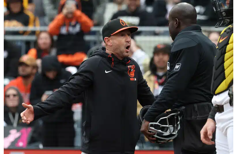Craig Albernaz arguing with umpire vs Pittsburgh