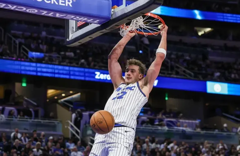 Orlando Magic forward Franz Wagner (22) dunks.