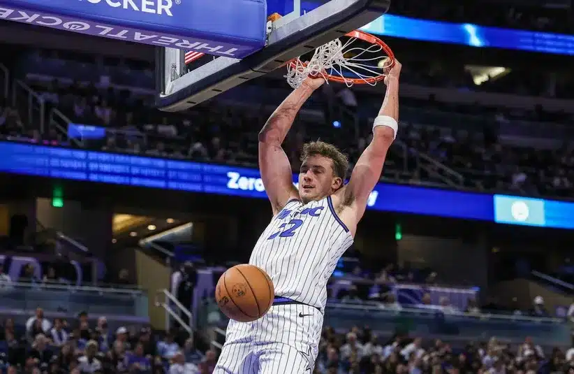 Orlando Magic forward Franz Wagner (22) dunks.