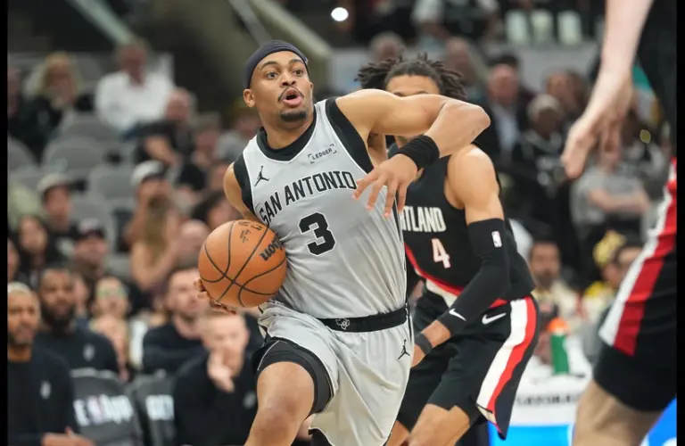 Sixth Man of The Year winner Keldon Johnson (3) drives to the basket during the first half against the Portland Trail Blazers at Frost Bank Center.