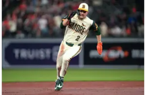 Gunnar Henderson rounding the bases vs Giants