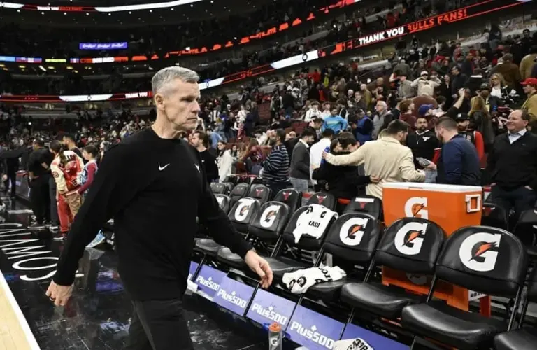 Chicago Bulls Head Coach Billy Donovan leaves the court.