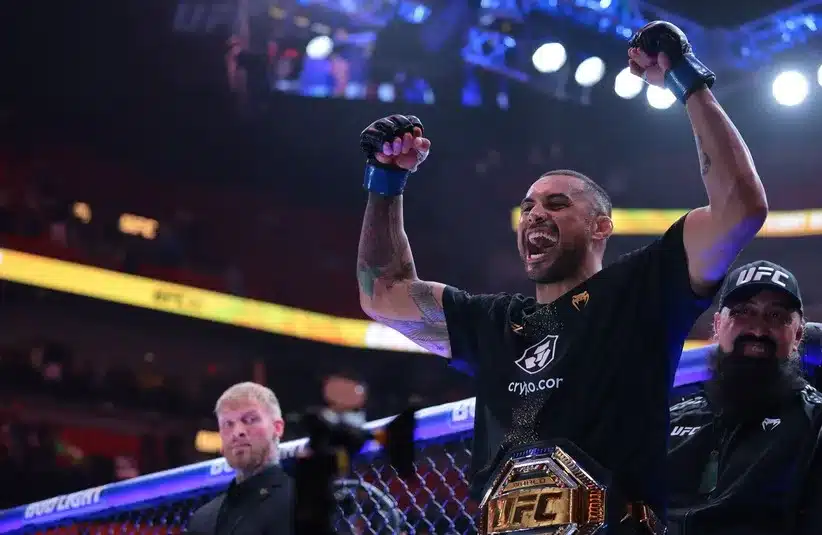 Carlos Ulberg reacts after defeating Jiri Prochazka