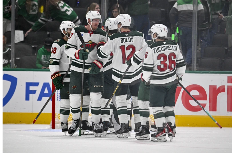Minnesota Wild celebrating the win in playoffs