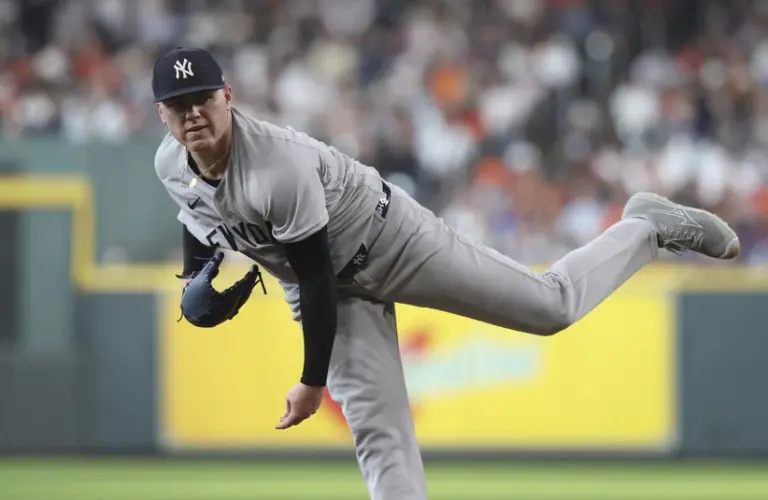 Apr 25, 2026; Houston, Texas, USA; New York Yankees starting pitcher Ryan Weathers (40) delivers a pitch during the second inning against the Houston Astros at Daikin Park.