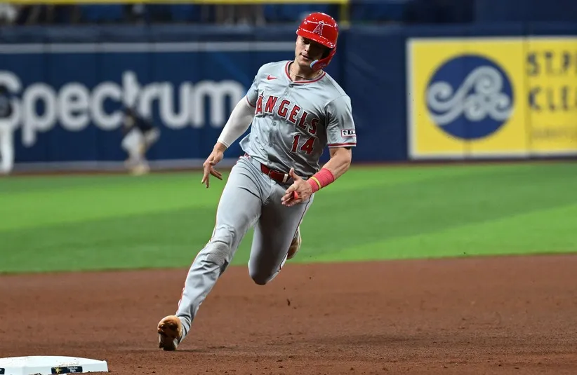 Los Angeles Angels catcher Logan O’Hoppe (14).)