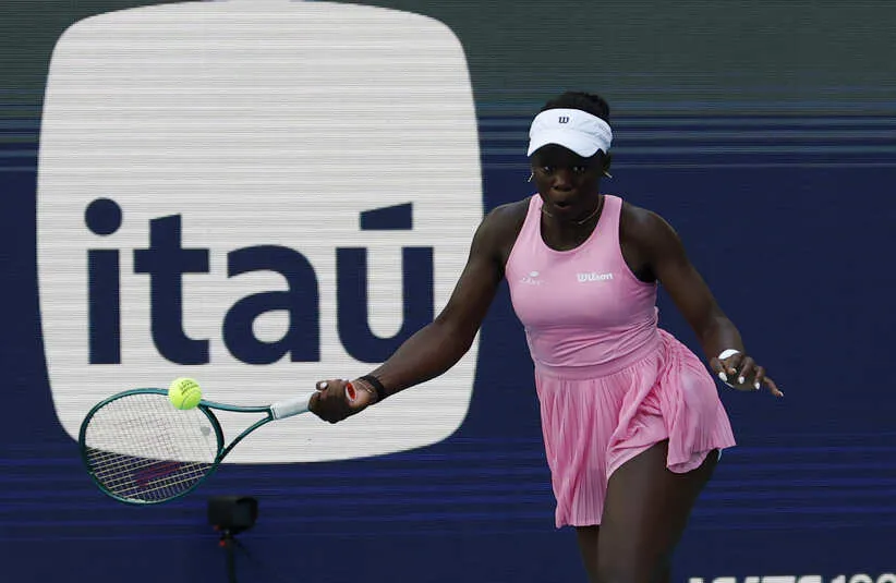Victoria Mboko (CAN) hits a forehand.