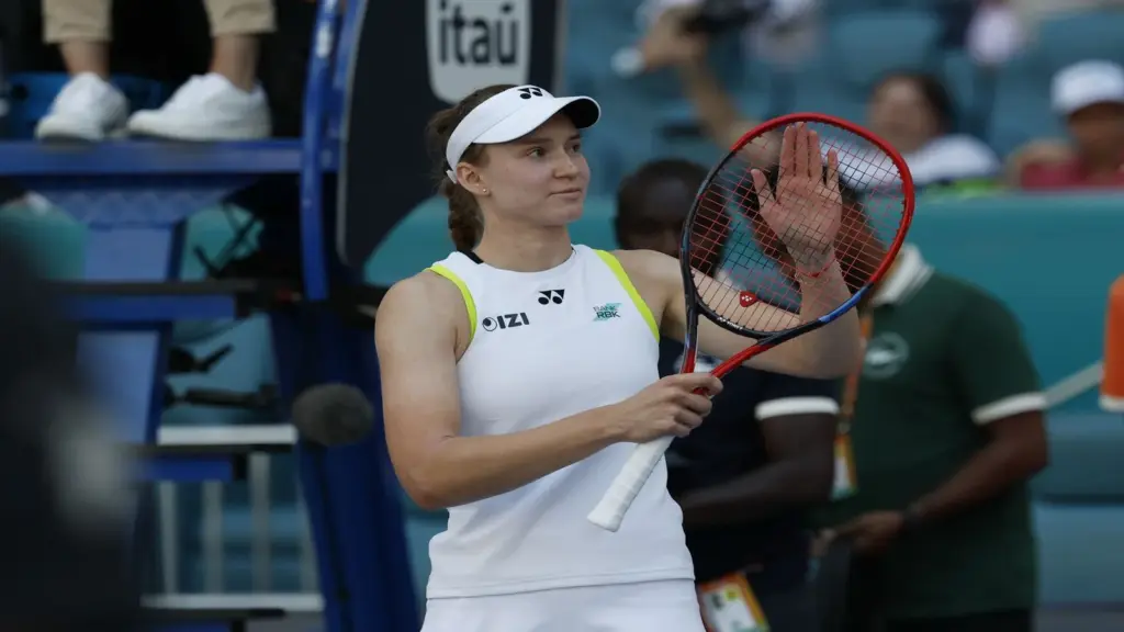 Elena Rybakina (KAZ) salutes the crowd after her match.