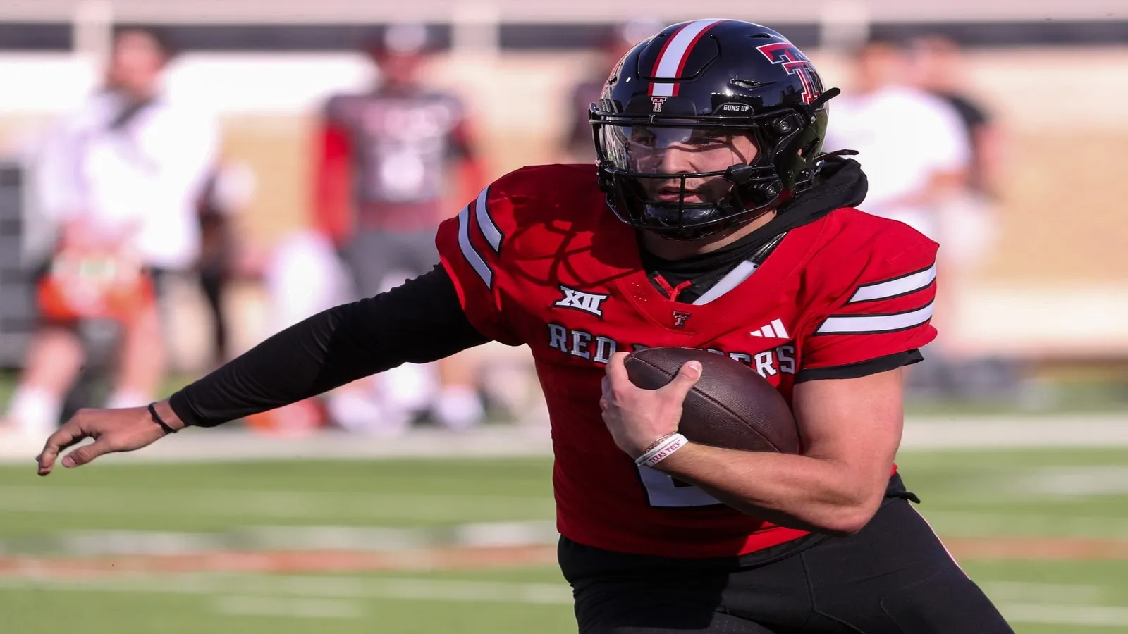 Brendan Sorsby runs with the ball during the Texas Tech football team's spring game.