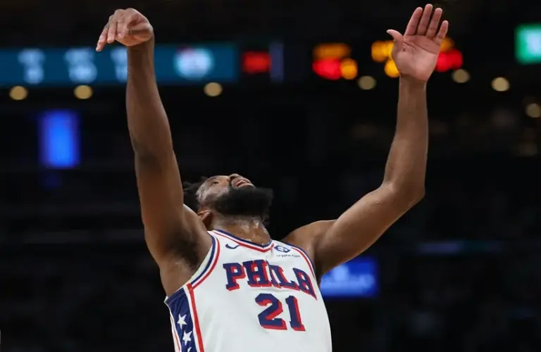 Philadelphia 76ers center Joel Embiid (21) looks up.