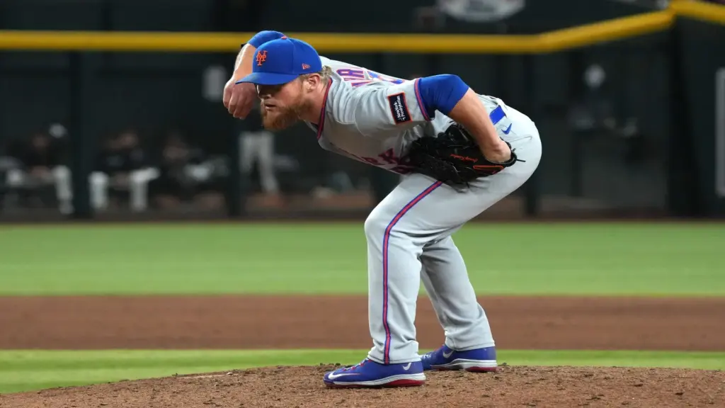 New York Mets pitcher Craig Kimbrel (46) throws against the Arizona Diamondbacks.