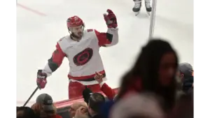 Stankoven scores a goal in Montreal