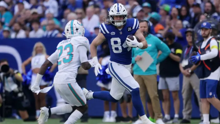 Colts tight end Tyler Warren during a game last season.