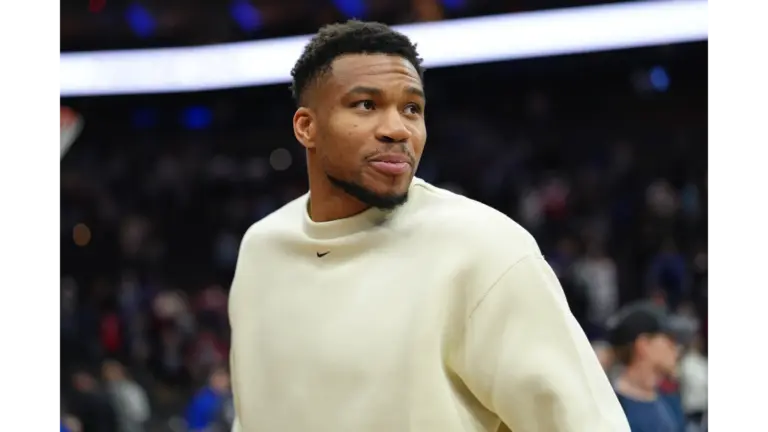 Giannis on the court