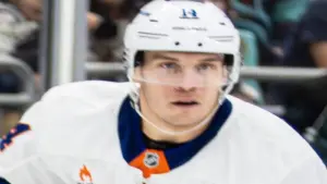 Bo Horvat on the New York Islanders.