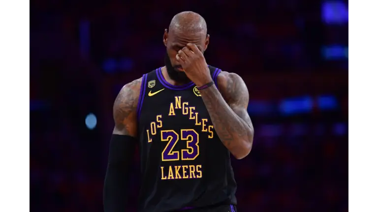 Warriors target Lebron James on the court