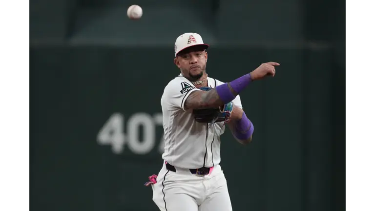 Ketel Marte throwing the baseball