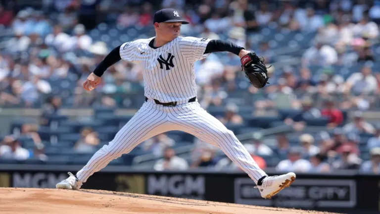 Jul 1, 2026; Bronx, New York, USA; New York Yankees starting pitcher Will Warren (29) pitches against the Detroit Tigers during the second inning at Yankee Stadium.