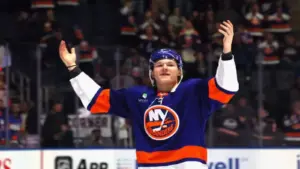 Islanders young defenseman Mattew Schaefer