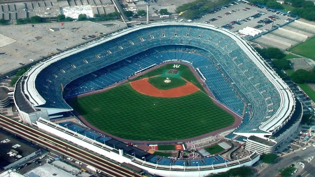 Yankee Stadium. Home of the New York Yankees. The Yankees have been so bad recently, we are all writing a diary. Credit: d97jro.