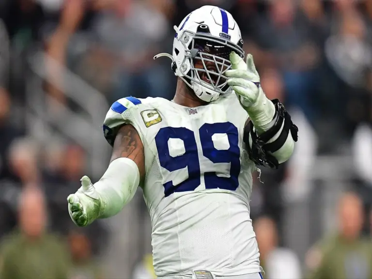 Colts defensive leader DeForrest Bunkner during a game.