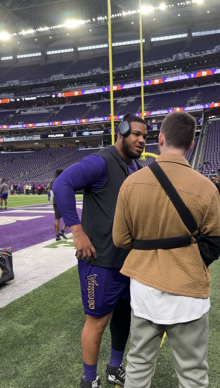 Donovan Jackson injury - Vikings LG Donovan Jackson out for season with meniscus tear