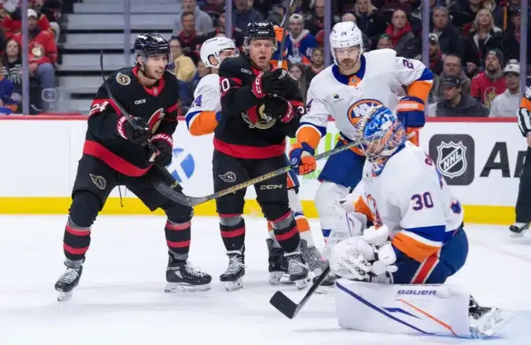 Islanders vs Devils score: Islanders goalie Ilya Sorokin makes a save